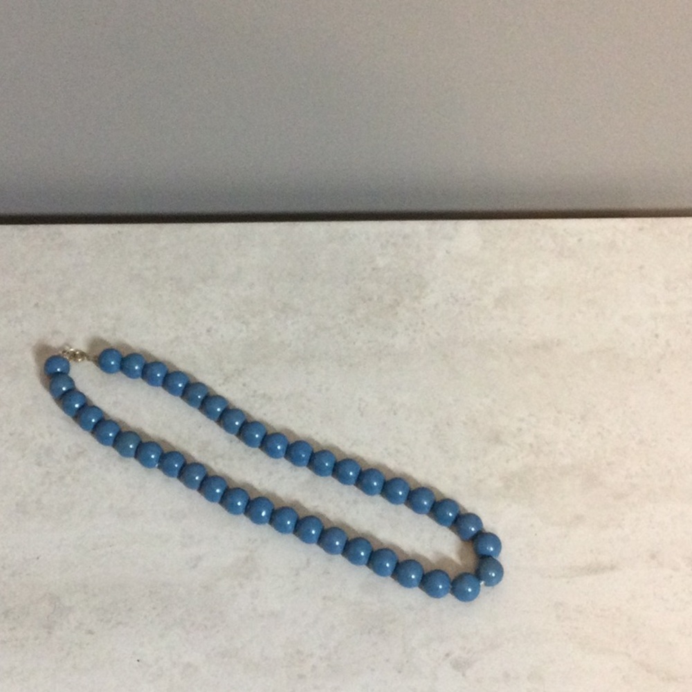9” smoky blue round bead necklace